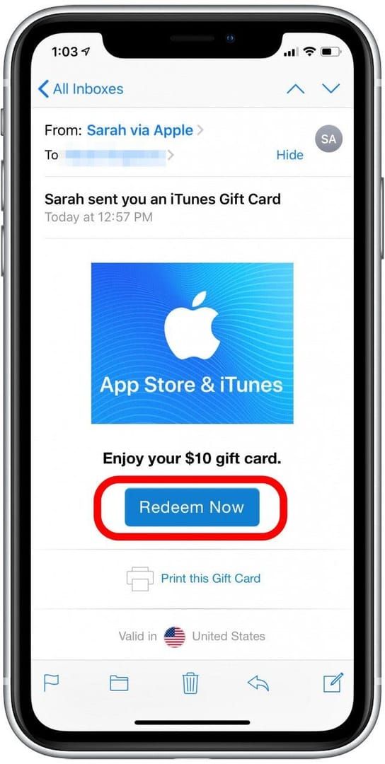 Интерфейс для проверки баланса подарочной карты Apple в приложении Wallet