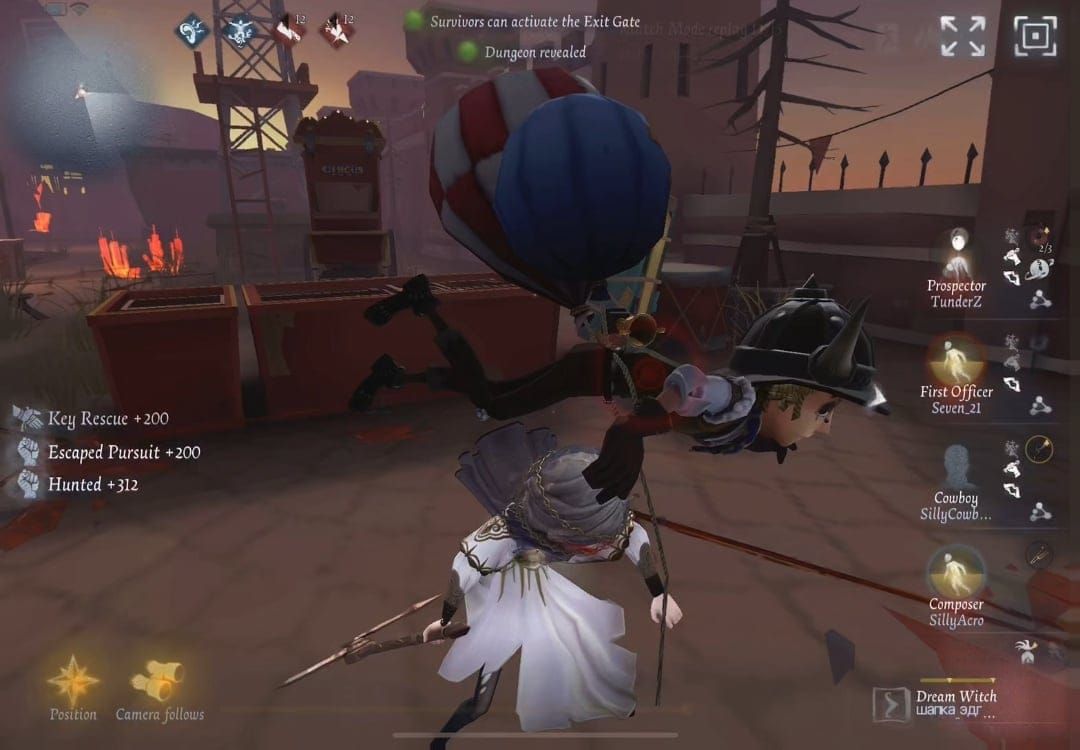 Identity V professional gameplay screenshot showing advanced kiting and positioning techniques