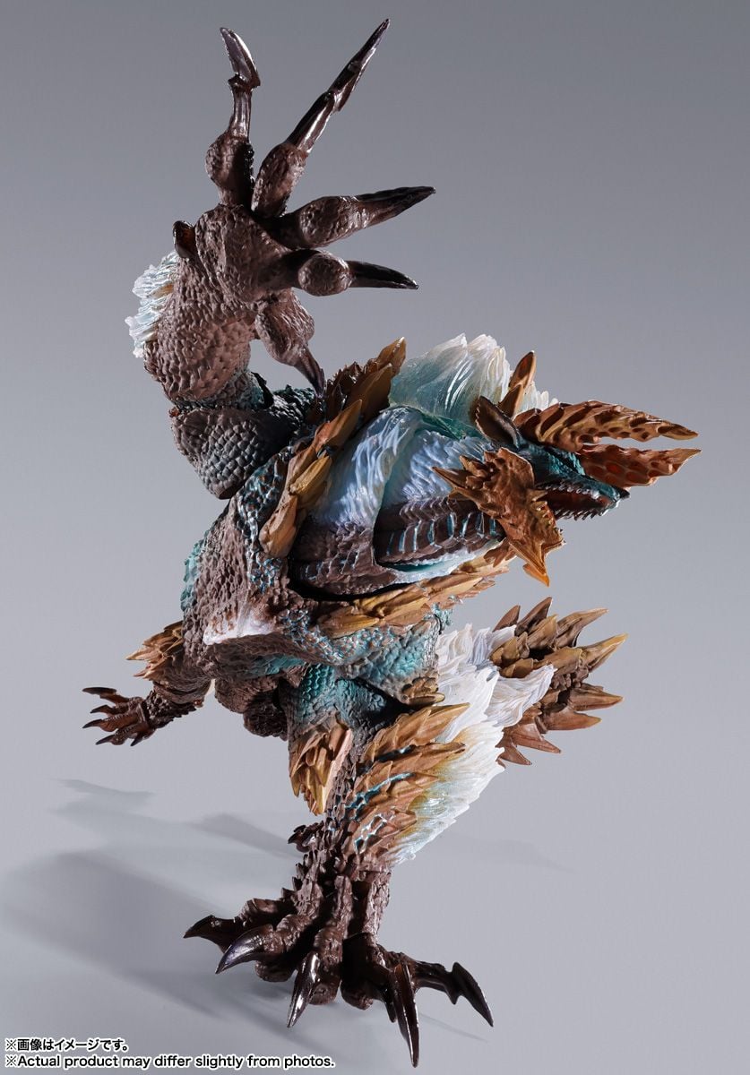 Памятная модель к 20-летию Monster Hunter "S.H.MonsterArts Fire Dragon/Thunder Wolf Dragon" доступна для заказа уже сегодня.