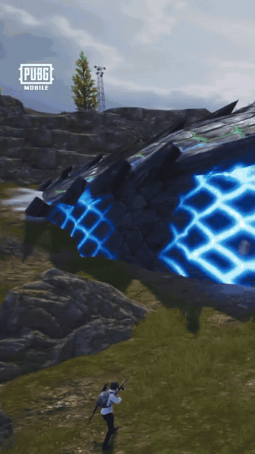 Animated clip of a player shooting the glowing scales on the Ancient Beast's body in PUBG Mobile 4.7 Beta 3