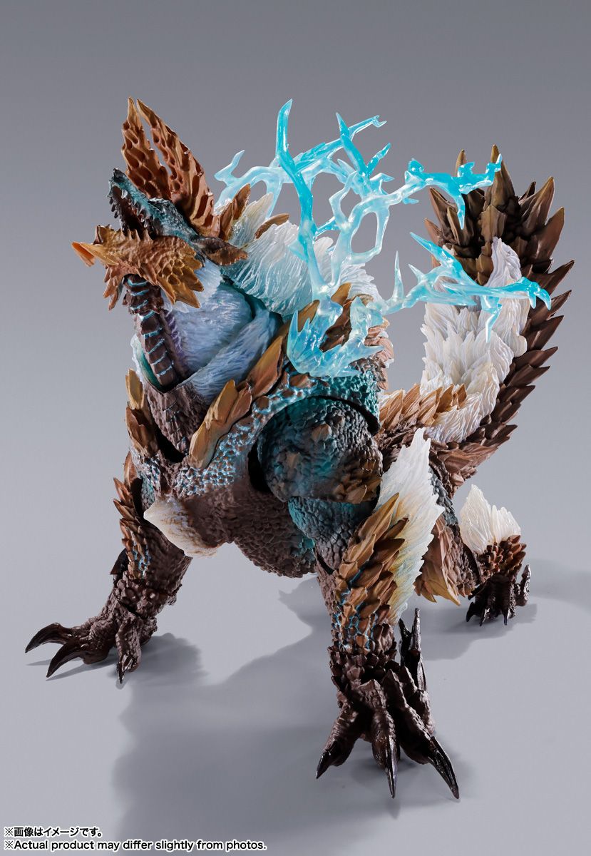Памятная модель к 20-летию Monster Hunter "S.H.MonsterArts Fire Dragon/Thunder Wolf Dragon" доступна для заказа уже сегодня.