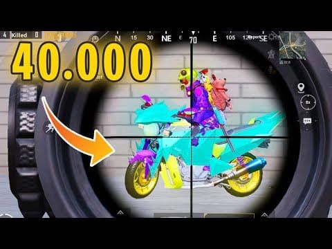 Арт персонажа в наборе «Кибер-призрак» из PUBG Mobile со светящимися микросхемами и броней